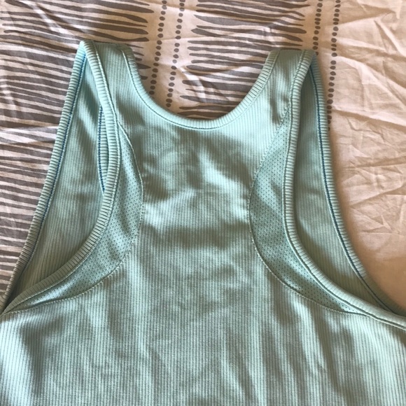 Under armor Razorback tank top - Picture 5 of 5